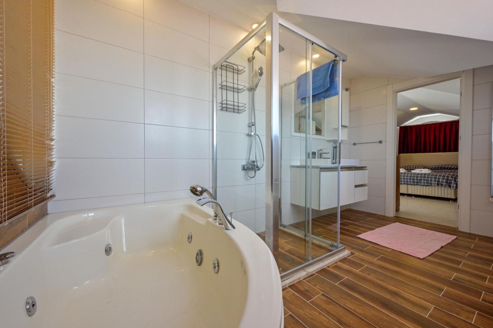 Lorenzo- 4 Bedroom Holiday Villa In Hisaronu Fethiye Dış mekan fotoğraf